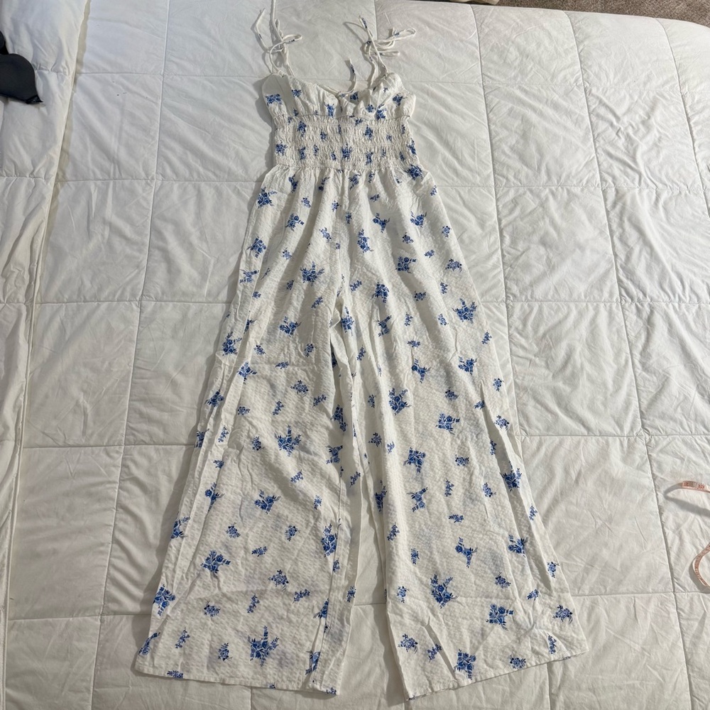 H&M White and Blue Floral Jumpsuit with Elastic Waist